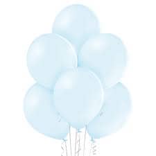 Balony w ultra jasnym niebieskim kolorze